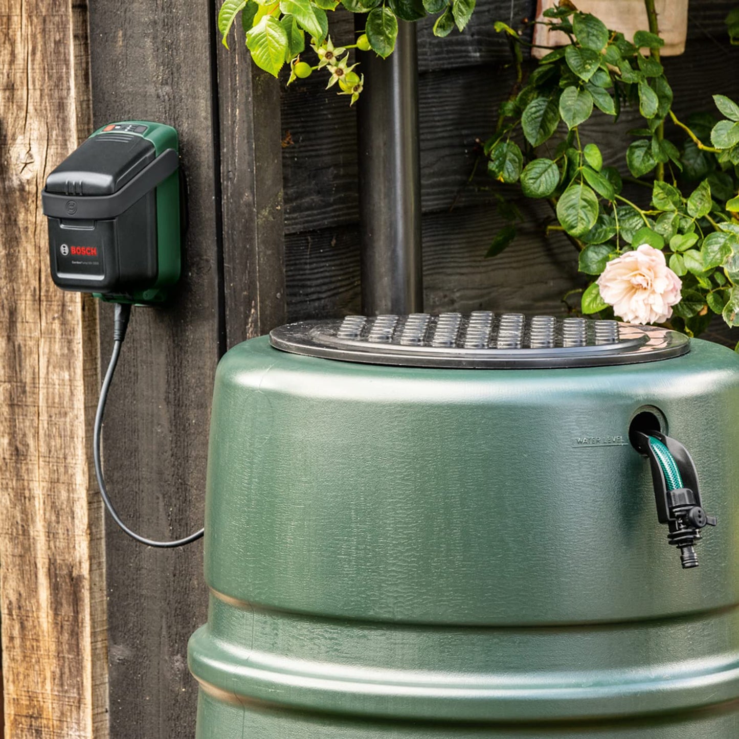 Bosch GardenPump 18V-2000 - Bomba de Agua Sumergible Inalámbrica